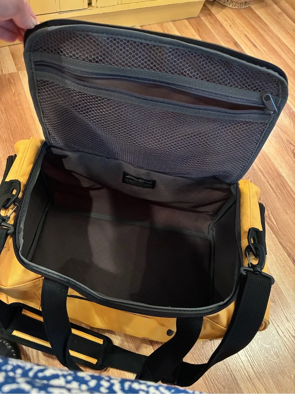 Eddie Bauer Travel Gym Carry-On Duffle Bag Duffel Canvas Hand or Shoulder Carry